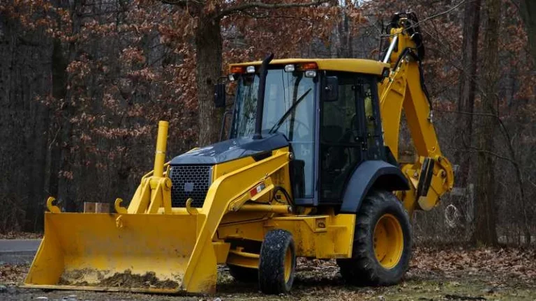 Excavator Vs. Backhoe: Differences And Which One Is Better For You
