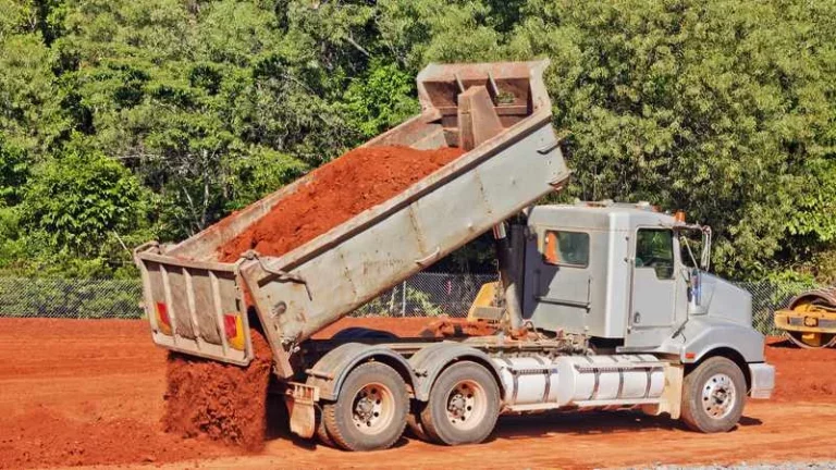 Dump Truck Vs. Tipper Truck: What Are The Differences And Which One Is Right For You?